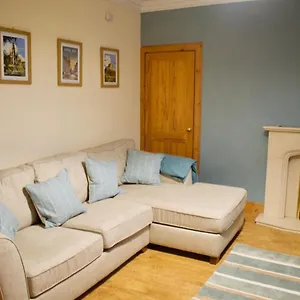 Apartment Newly Refurbed With Free Parking