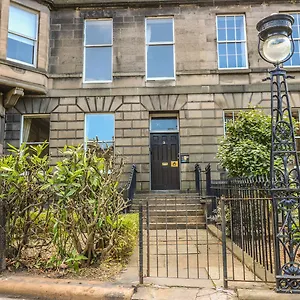 Apartment 3 Lynedoch Place